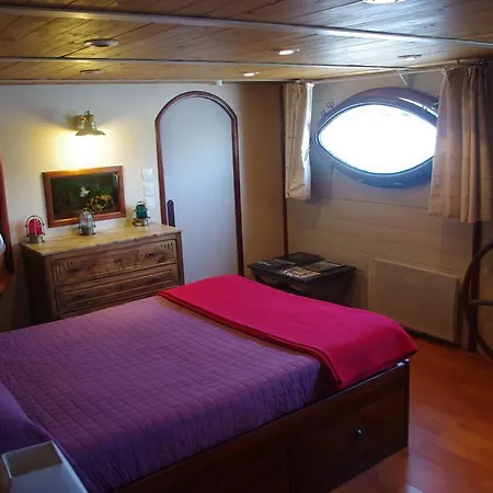 Peniche Le Hasard Villeneuve-lès-Avignon