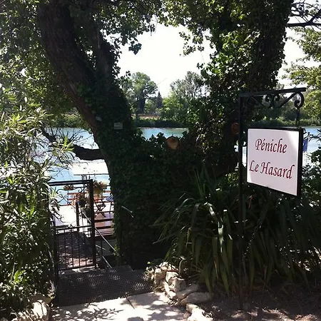 Peniche Le Hasard Villeneuve-lès-Avignon