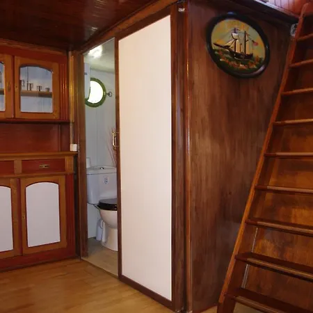 Bed & Breakfast Peniche Le Hasard 5*