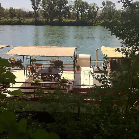 Peniche Le Hasard Bed & Breakfast Villeneuve-lès-Avignon