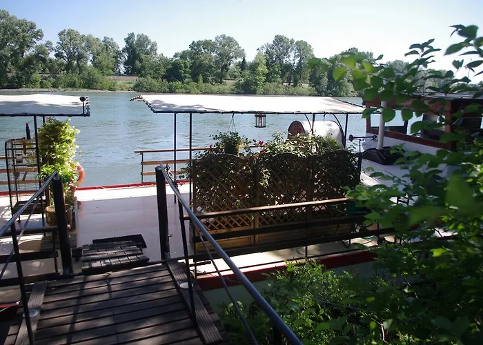 Alojamento de Acomodação e Pequeno-almoço Peniche Le Hasard