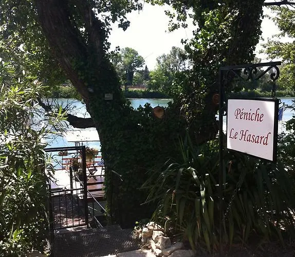 Peniche Le Hasard Villeneuve-lès-Avignon