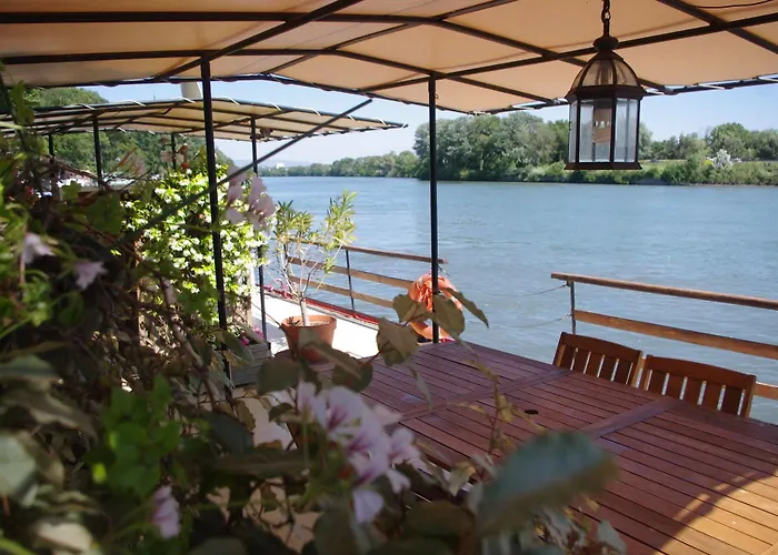 Alojamento de Acomodação e Pequeno-almoço Peniche Le Hasard Villeneuve-lès-Avignon