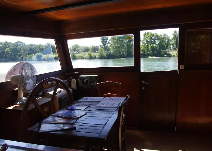 Alojamento de Acomodação e Pequeno-almoço Peniche Le Hasard 5*