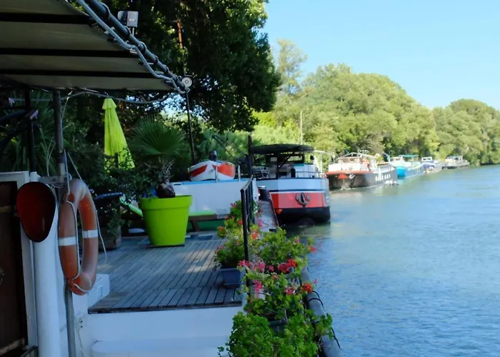 Peniche Le Hasard Alojamento de Acomodação e Pequeno-almoço Villeneuve-lès-Avignon